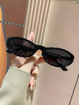 Lunettes de mode rétro forme d'œil de chat petit cadre noir Y2K L’Art des Vêtements