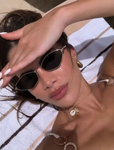 lunettes de femme au cadre en métal polygonal argenté L’Art des Vêtements