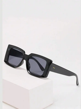 Lunettes de mode noires rectangulaires rétro, monture en plastique classique pour femmes L’Art des Vêtements