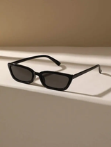 Lunettes de soleil pour femmes avec monture plastique en forme d'œil de chat L’Art des Vêtements