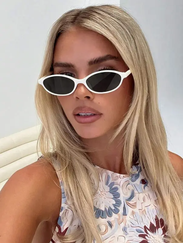 Lunettes de mode pour femmes de forme ovale et petit cadre L’Art des Vêtements