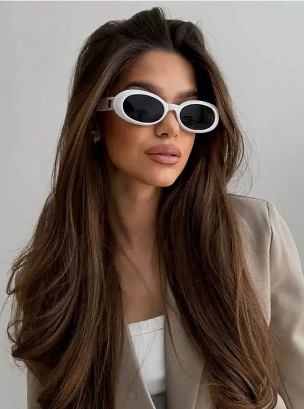 Lunettes modes ovales en plastique pour femme L’Art des Vêtements
