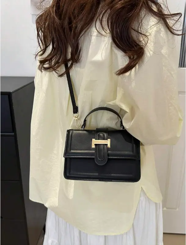 Sac à bandoulière carré vintage de couleur unie L’Art des Vêtements