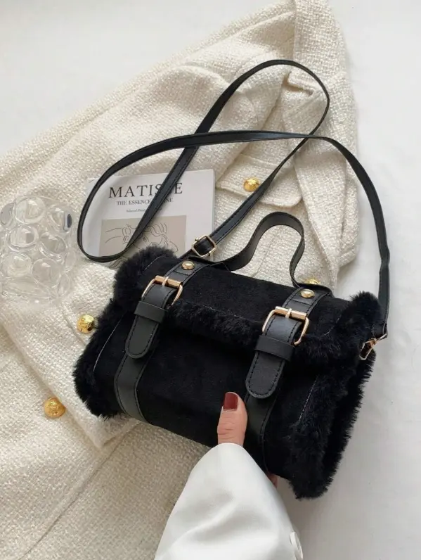 Sac bandoulière petit et pour femme, sac à main chic avec bord en fourrure L’Art des Vêtements