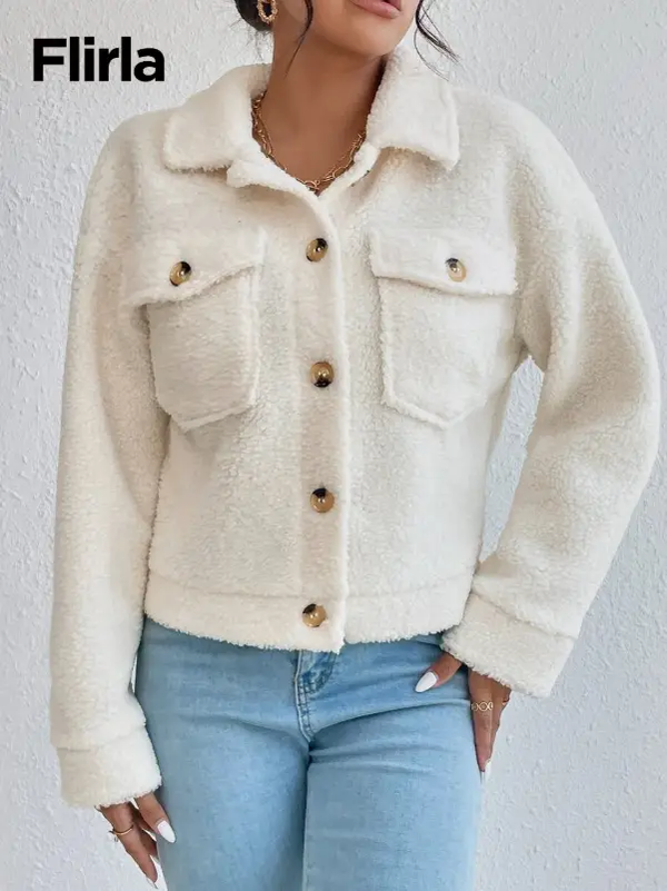 Flirla Veste duveteuse à bouton poche à rabat pour femme L’Art des Vêtements