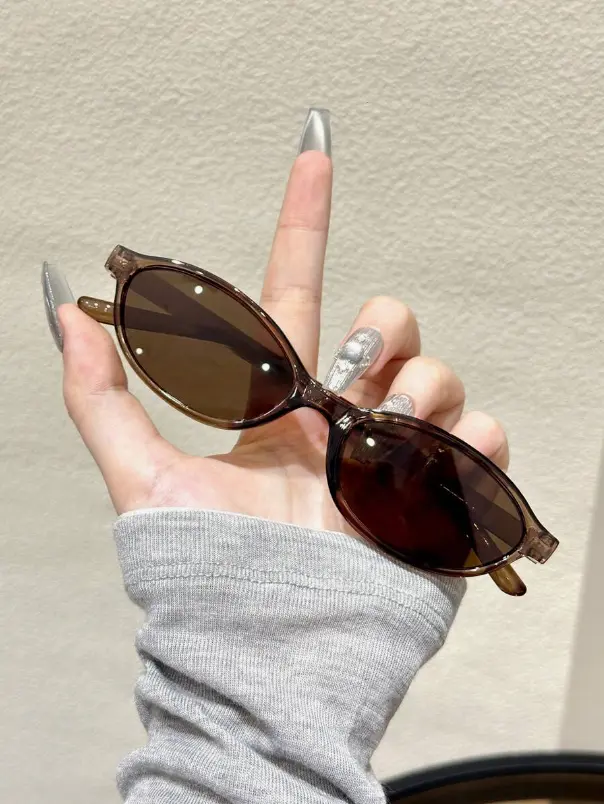 Lunettes de mode vintage en plastique beige géométrique, pour femmes L’Art des Vêtements