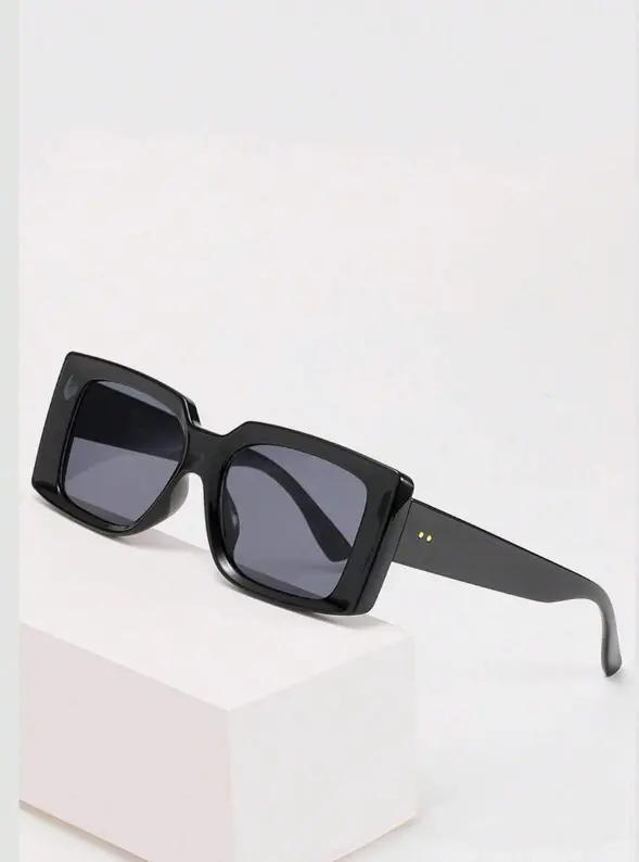 Lunettes de mode noires rectangulaires rétro, monture en plastique classique pour femmes L’Art des Vêtements