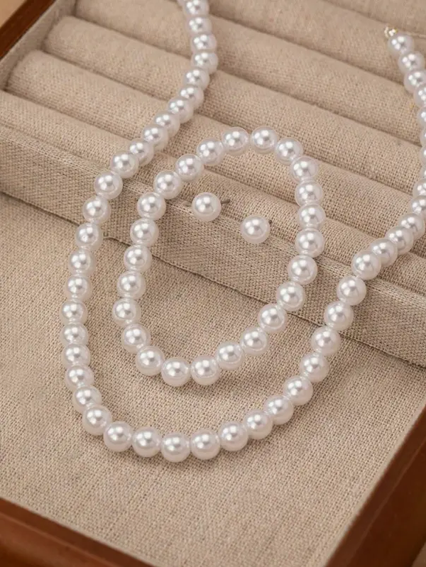 Ensemble de bijoux 4 pièces / ensemble de collier, bracelet, boucles d'oreilles avec des perles L’Art des Vêtements