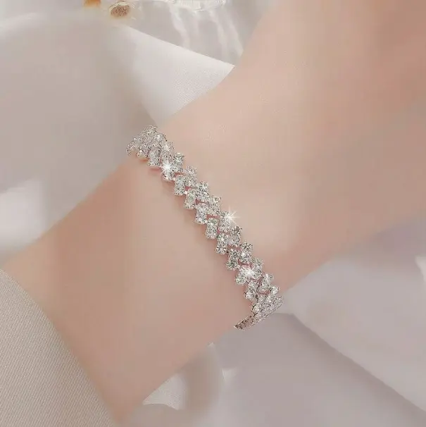 1 pièce Bracelet élégant et minimaliste avec cristaux scintillants L’Art des Vêtements