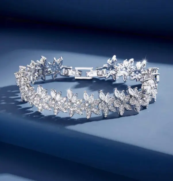 1 pièce Bracelet de luxe pour femmes L’Art des Vêtements