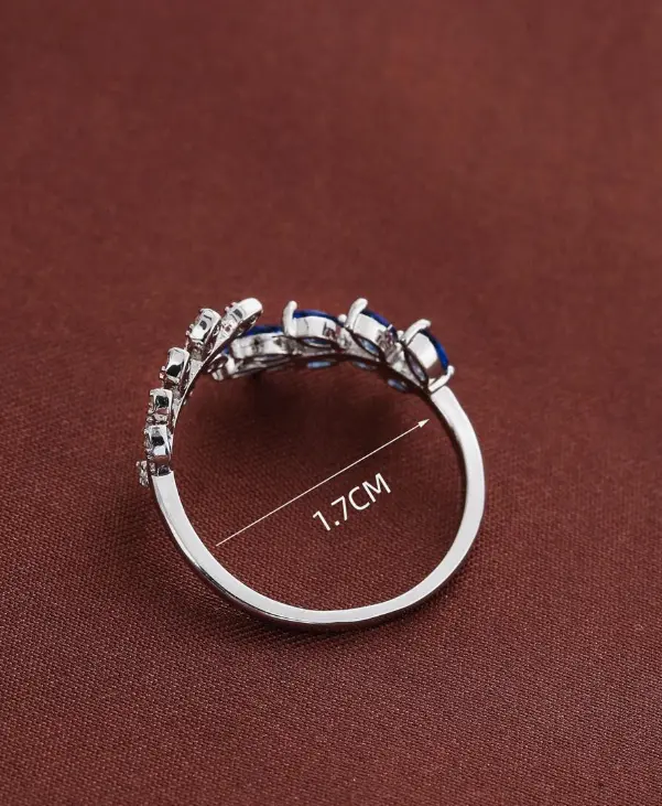 Bague ouverte décorée de zirconium cubique à la mode, convient pour le port quotidien des femmes L’Art des Vêtements