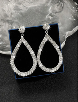 paire luxe à strass Boucles d'oreilles à design goutte d'eau pour femme L’Art des Vêtements