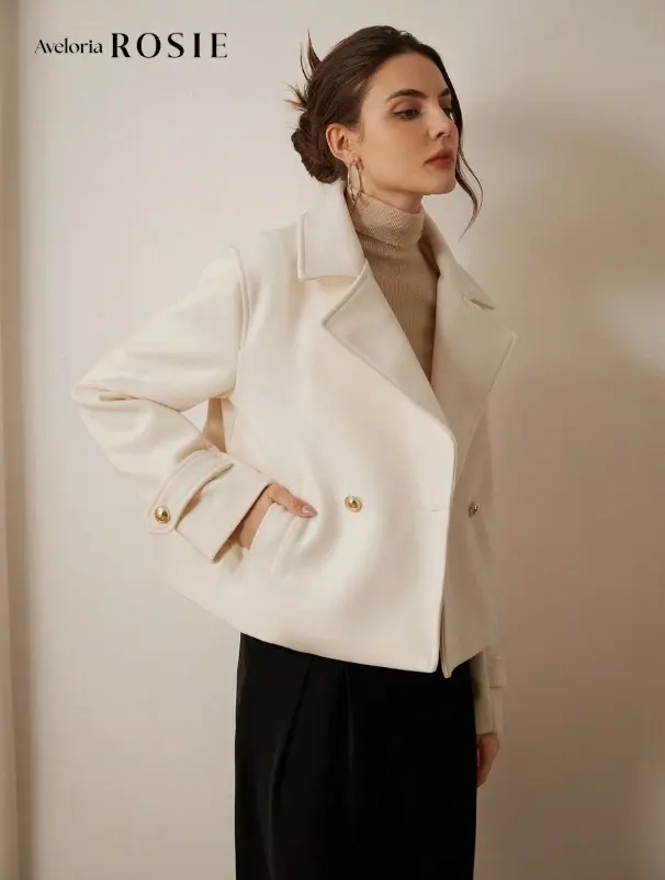 Aveloria Rosie Veste courte croisée casual couleur unie pour femme L’Art des Vêtements