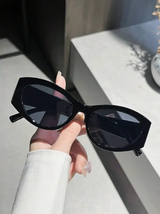 lunettes de soleil chat noir L’Art des Vêtements