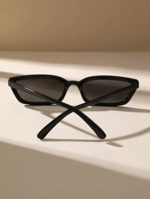 Lunettes de soleil pour femmes avec monture plastique en forme d'œil de chat L’Art des Vêtements